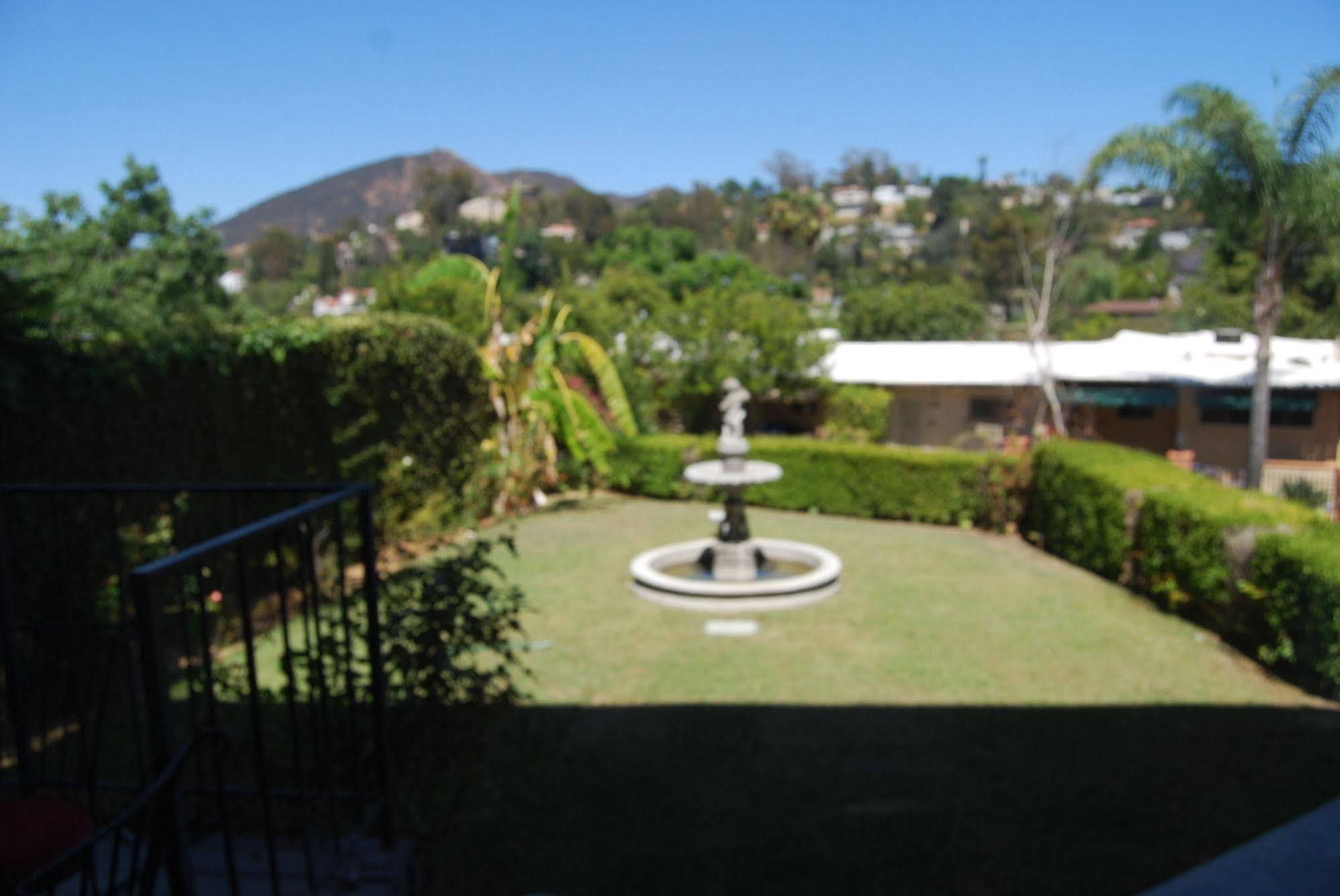 Bed And Breakfast In Hollywood Hills Los Angeles Exterior foto