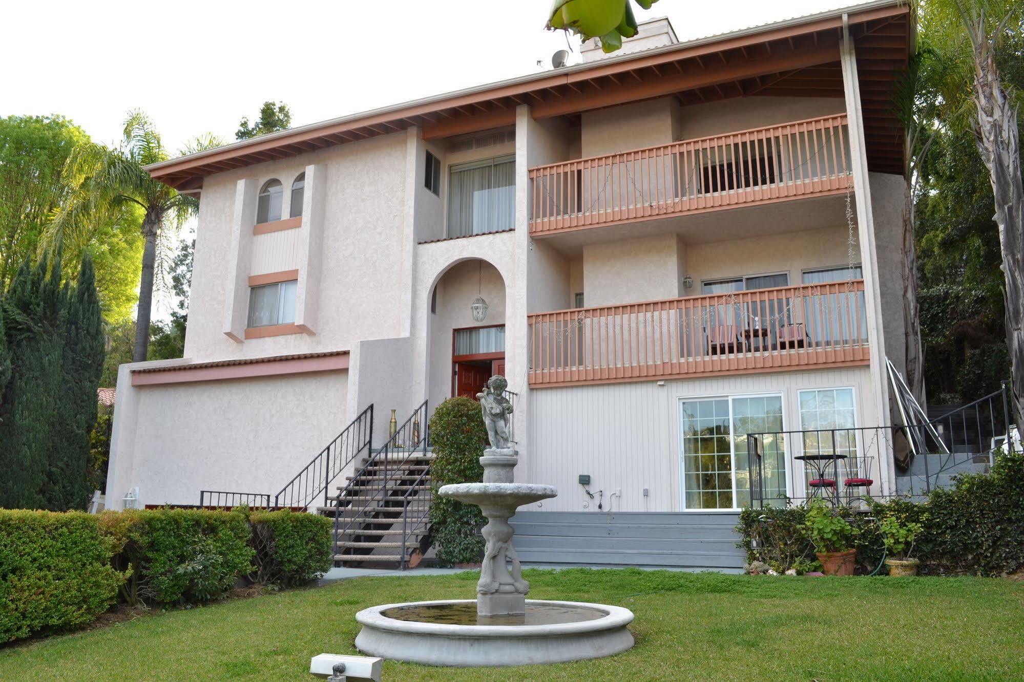 Bed And Breakfast In Hollywood Hills Los Angeles Exterior foto